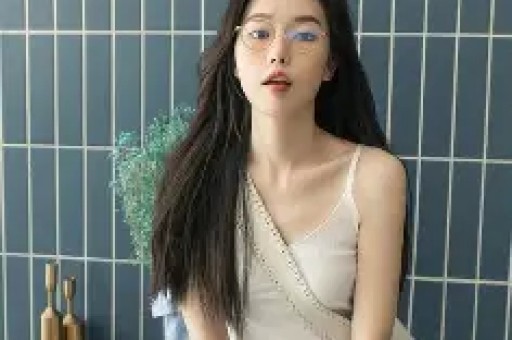 五一假期刚结束33岁董宇辉公开回应恋情传闻真相终于大白