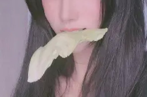 小红书热点榜冲击微博热搜：娱乐与商业化如何并驾齐驱？